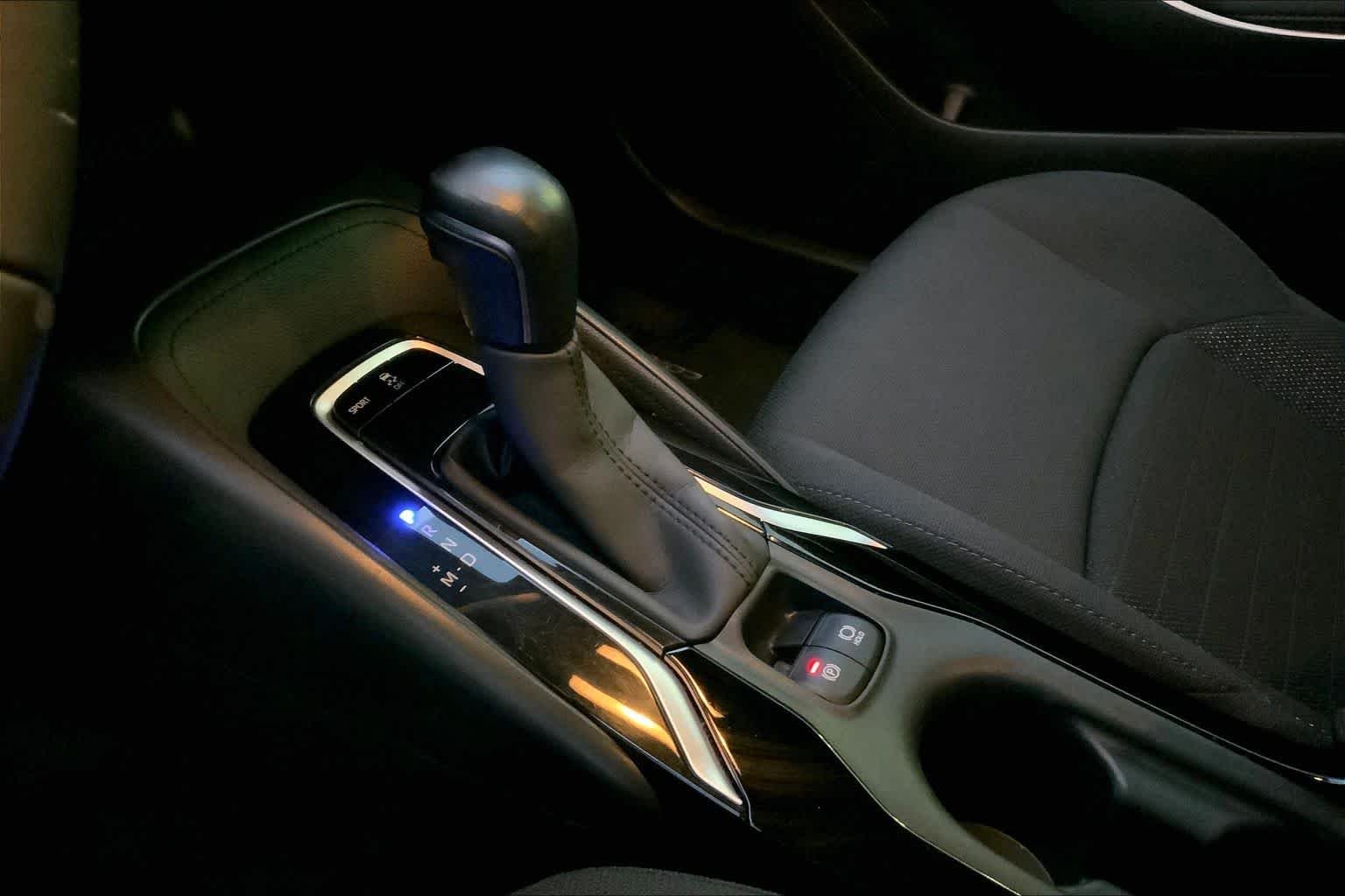 Used 2020 Super White Toyota SE image 15