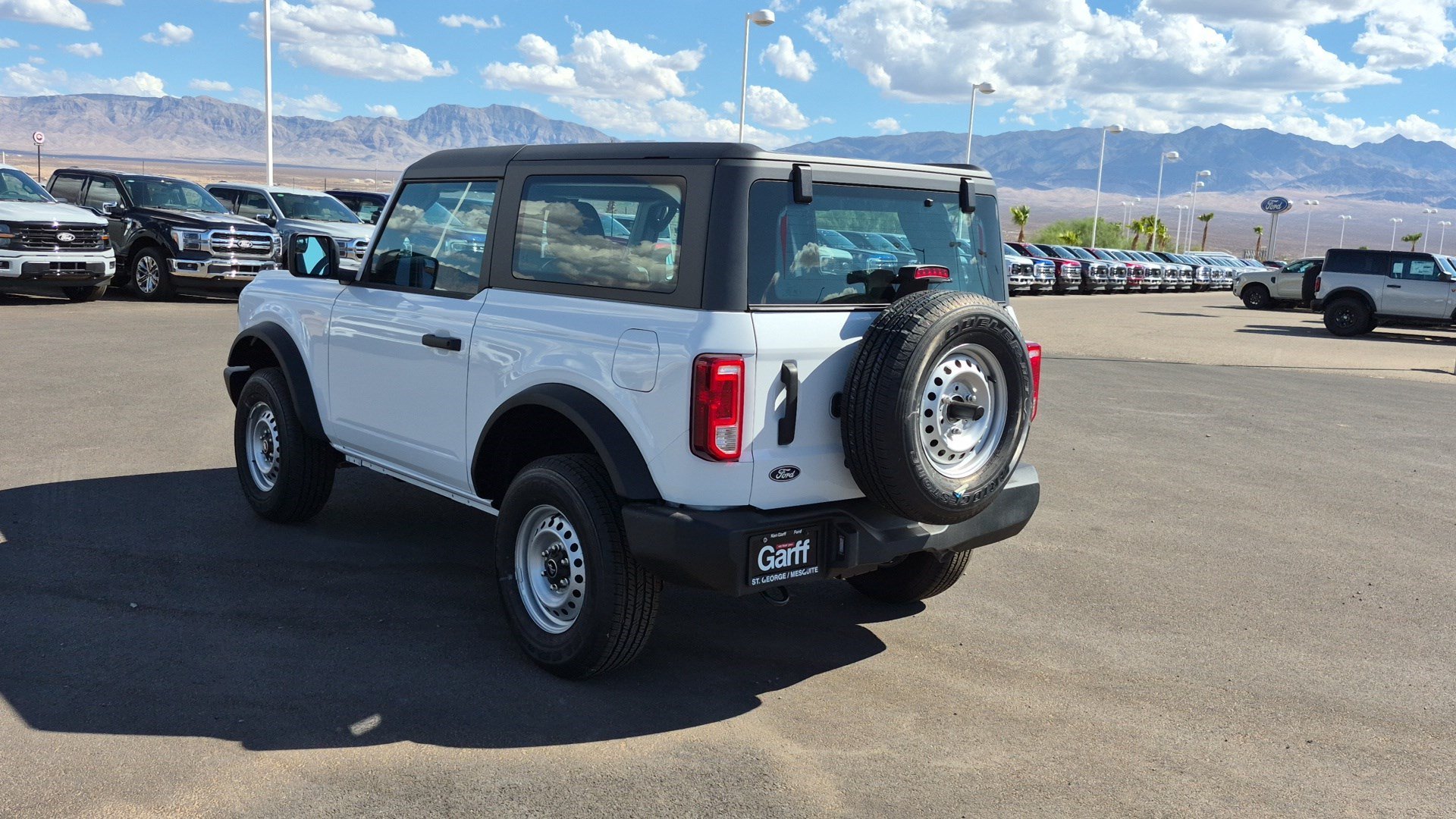 New 2026 Oxford White Ford Base image 5