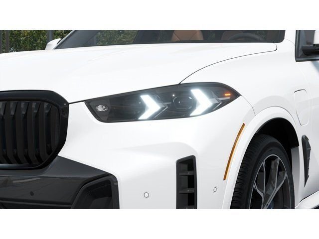 New 2026 Mineral White Metallic BMW xDrive50e image 6