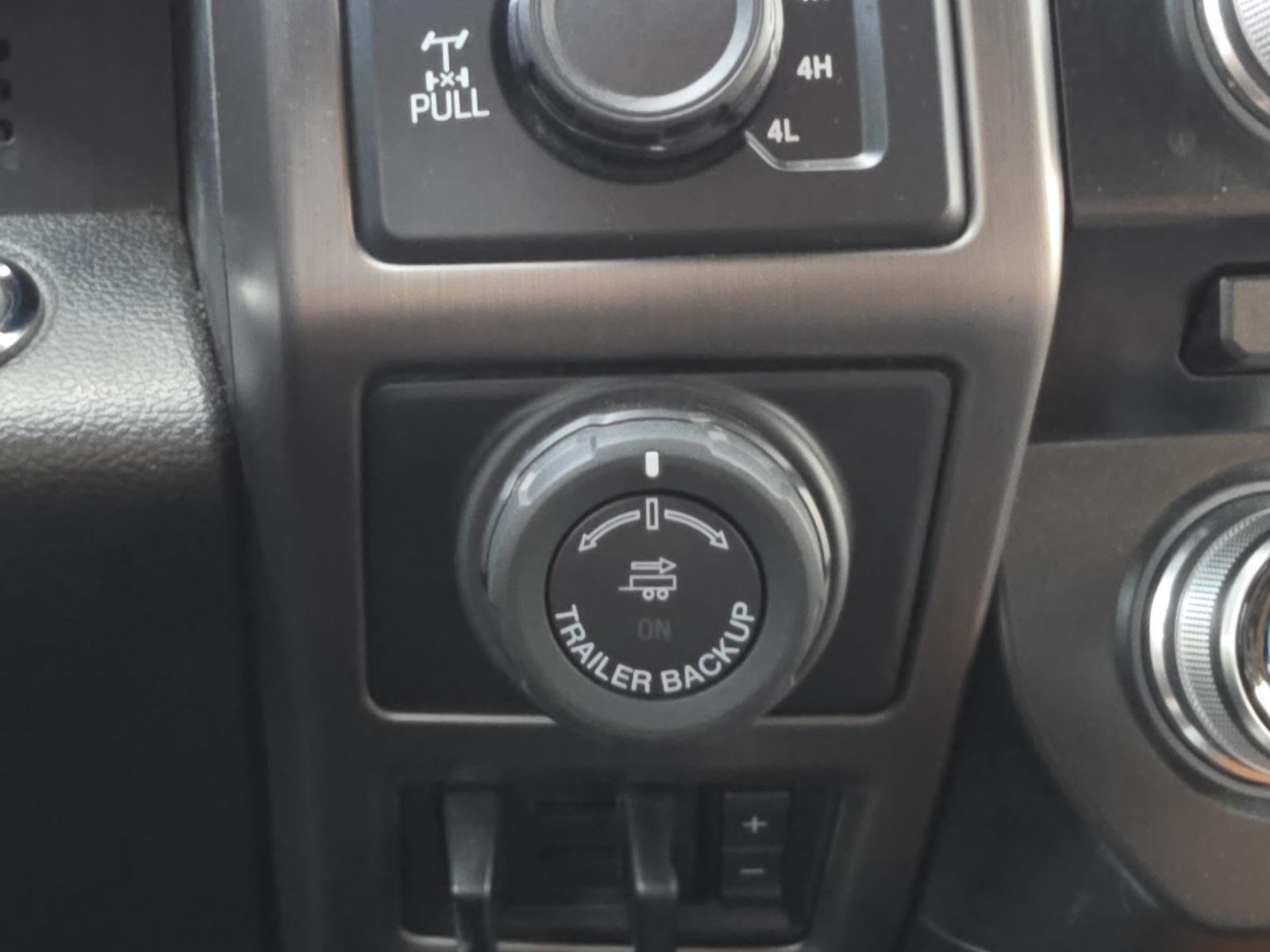 Used 2016 White Platinum Metallic Tri-Coat Ford Limited image 60