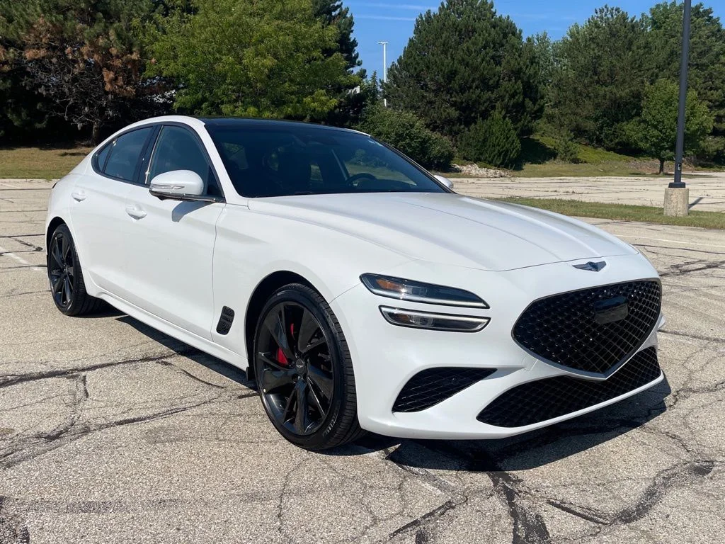 Used 2022 Uyuni White Genesis 3.3T image 7