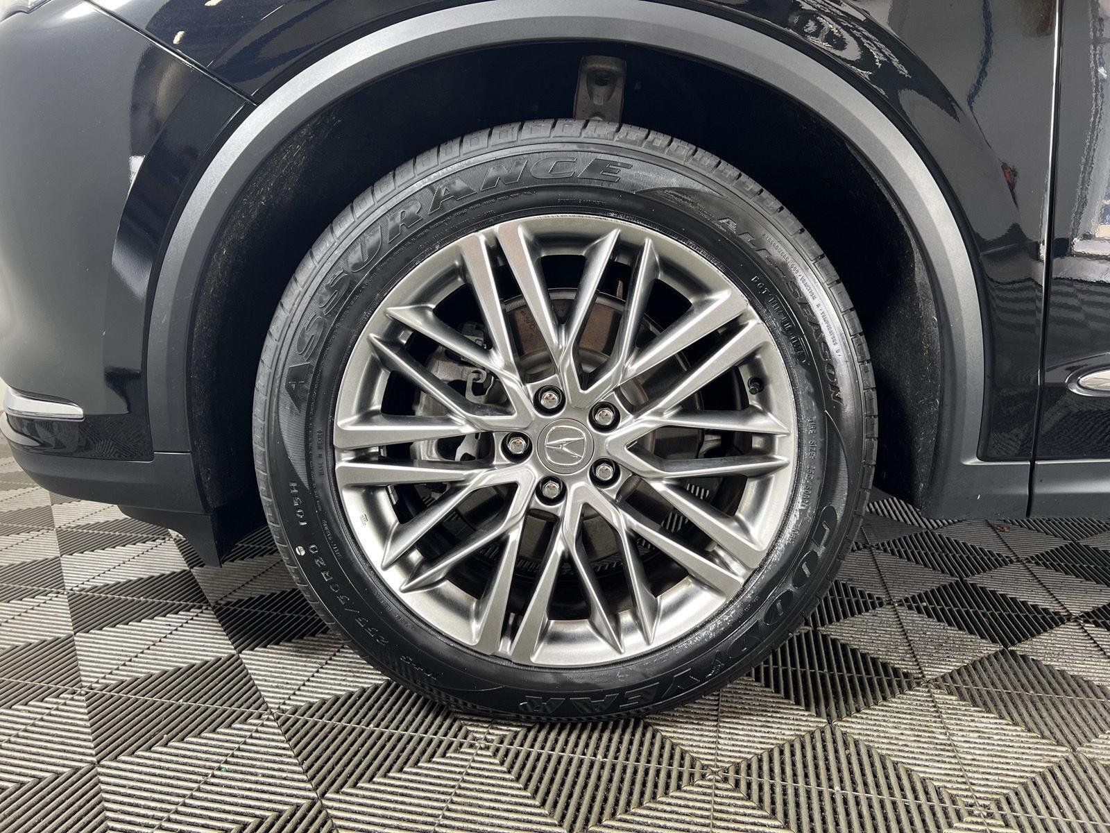 Used 2024 Majestic Black Pearl Acura SH-AWD w/Advance image 37