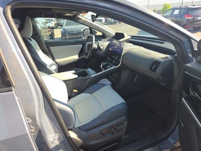 Used 2024 Harbor Mist Gray Pearl 2-Tone Subaru Touring image 19