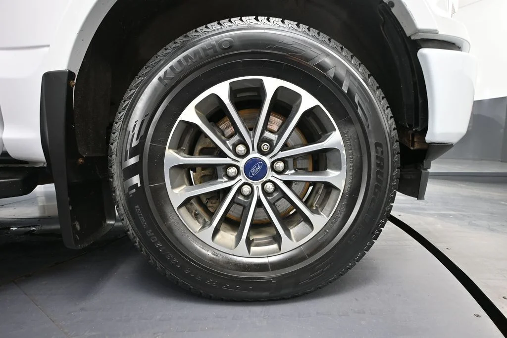Used 2020 White Ford XLT image 17