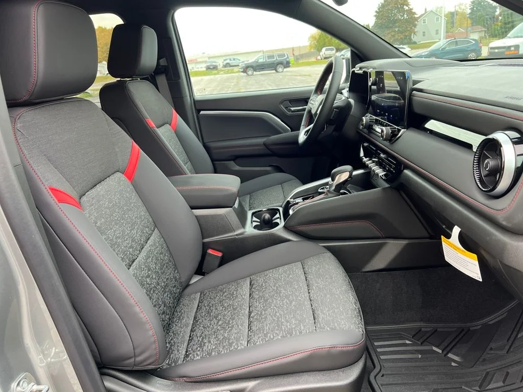 2026 Chevrolet Colorado Z71 - Photo 29