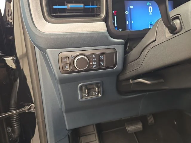 New 2026 Shadow Black Ford XLT image 36