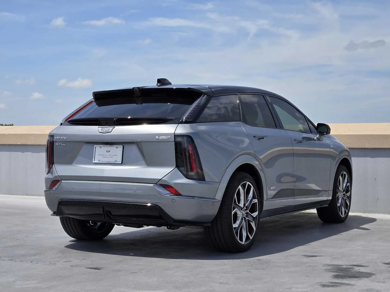 New 2026 Argent Silver Metallic Cadillac V-Series image 4