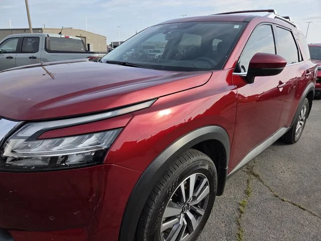 Used 2024 Red Nissan SL image 5