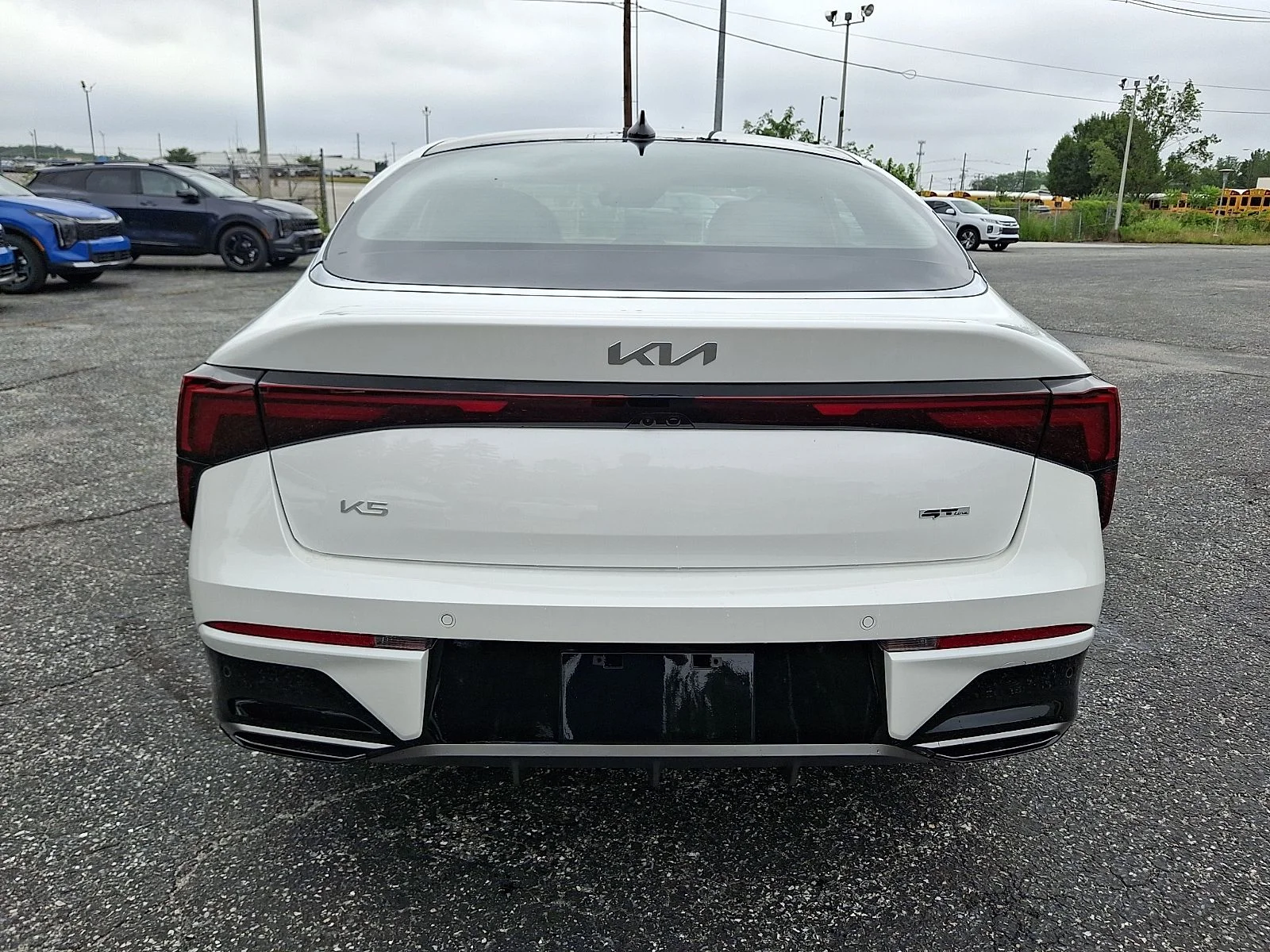 New 2026 White Kia GT-Line image 7