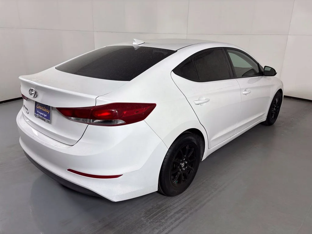 Used 2017 White Hyundai SE image 8