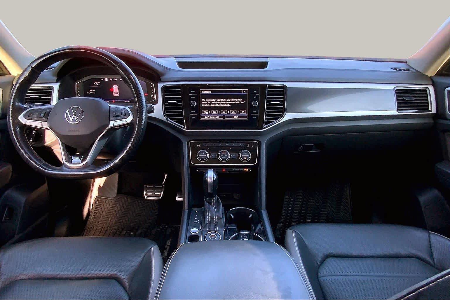 Used 2022 Deep Black Pearl Volkswagen 3.6L V6 SEL Premium R-Line image 31