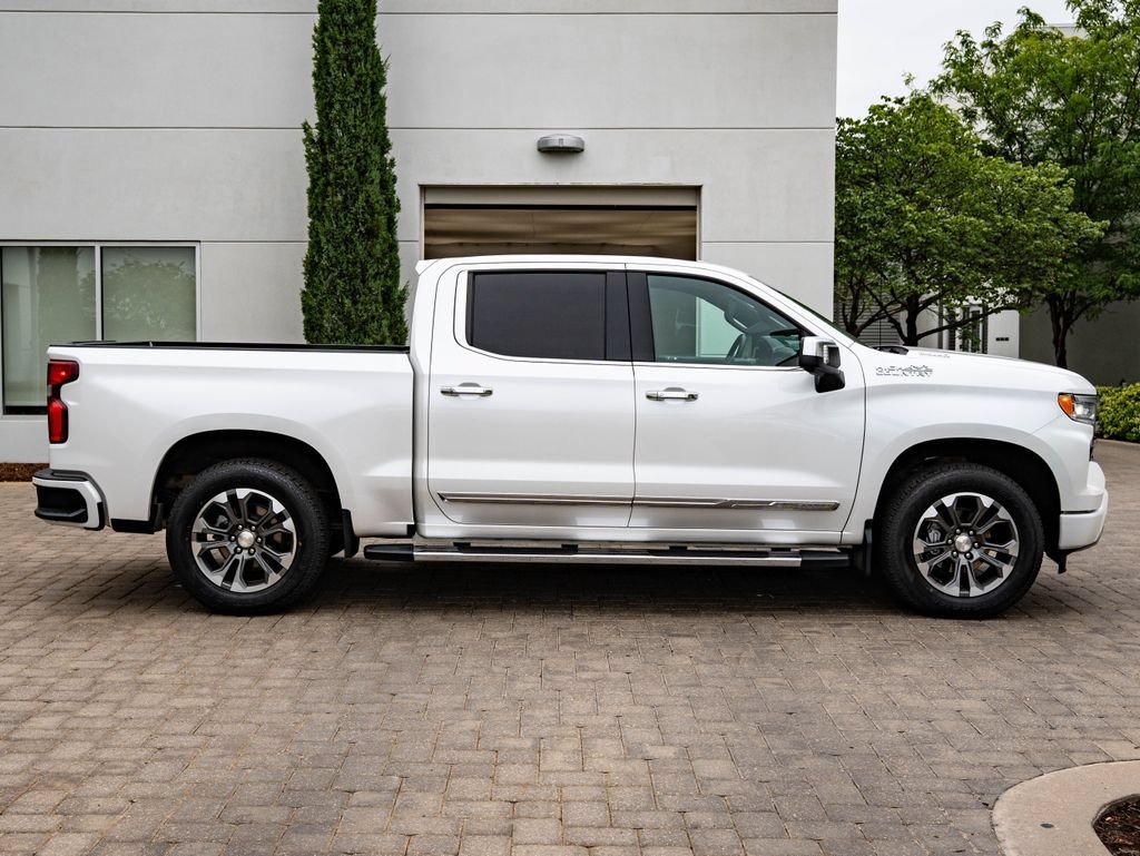 Used 2024 Iridescent Pearl Tricoat Chevrolet High Country image 11