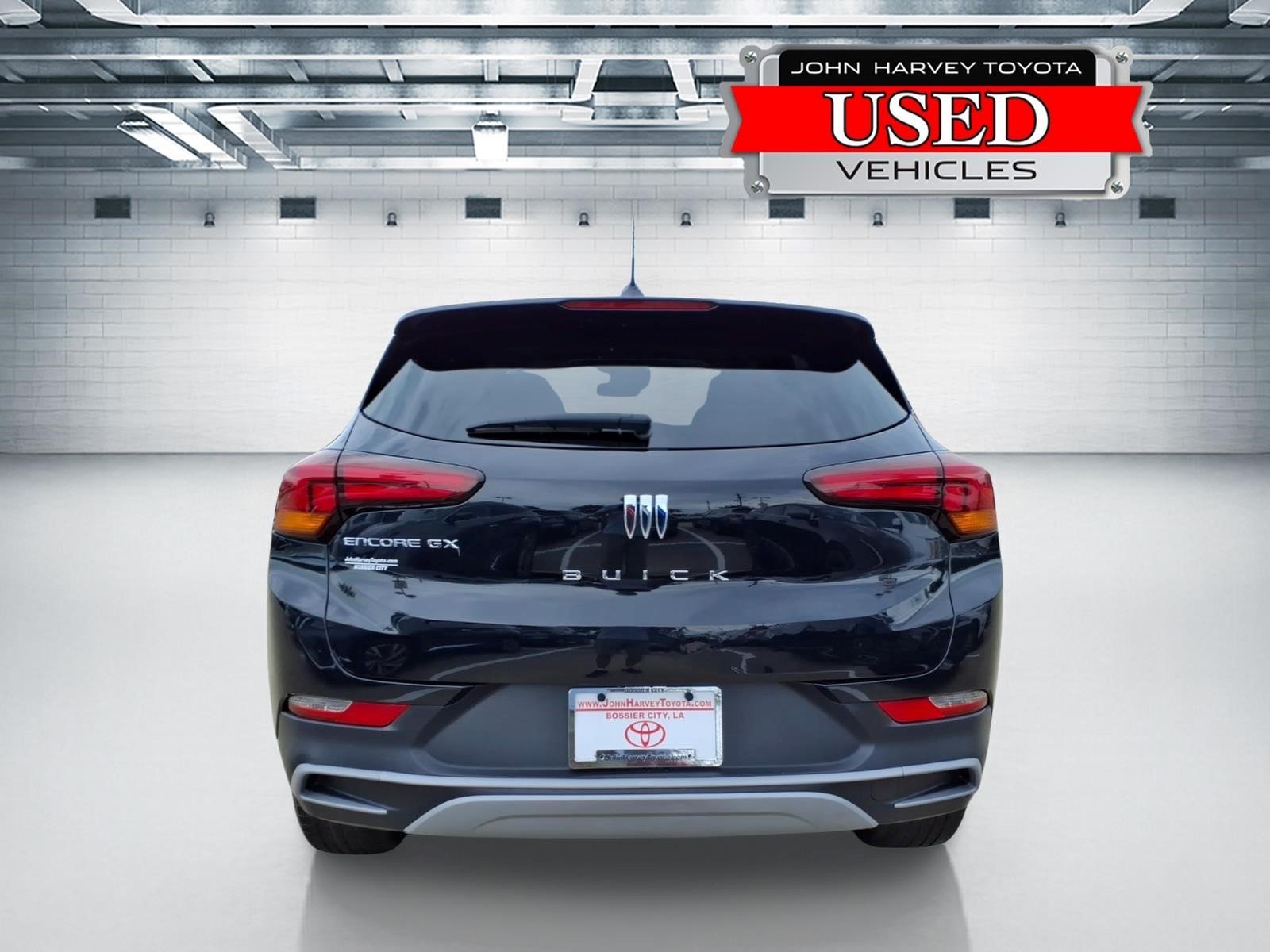 Used 2024 Ebony Twilight Metallic Buick Preferred image 3