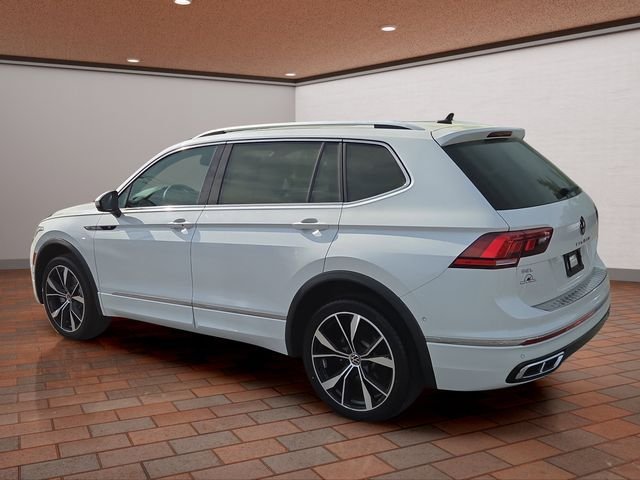 Certified Used 2022 White Volkswagen 2.0T SEL R-Line image 33