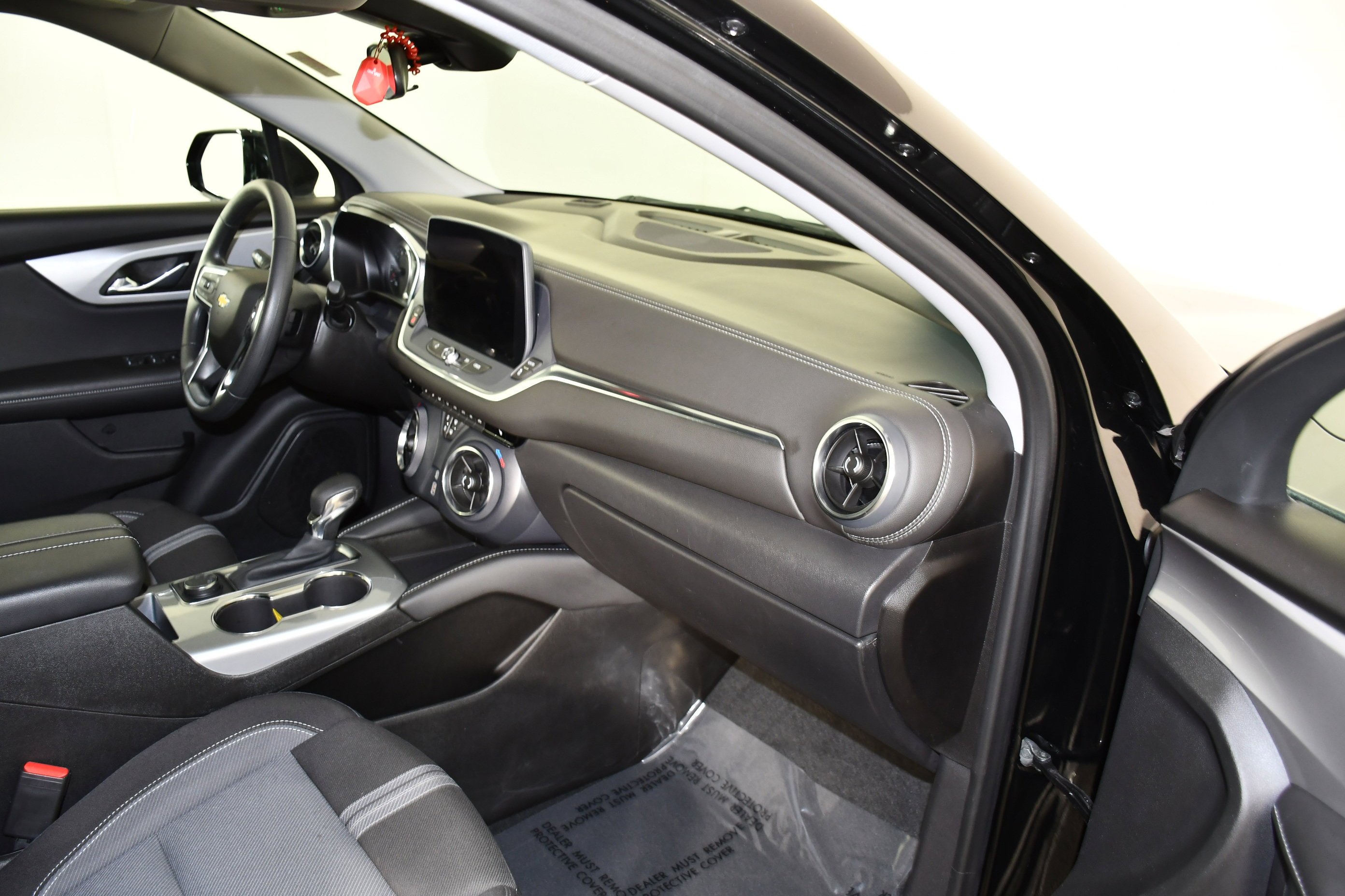 Used 2025 Black Chevrolet LT image 39