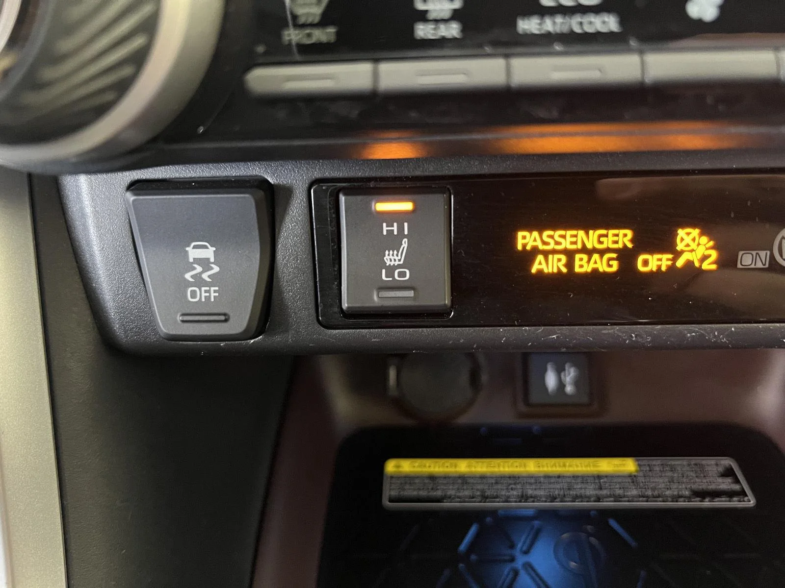 Used 2019  Toyota Limited image 18