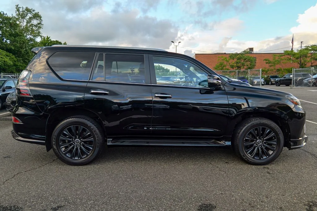 Used 2023 Onyx Black Lexus 460 image 8