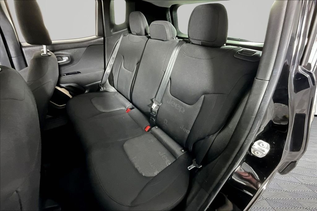 Used 2017 Black Jeep Latitude image 20