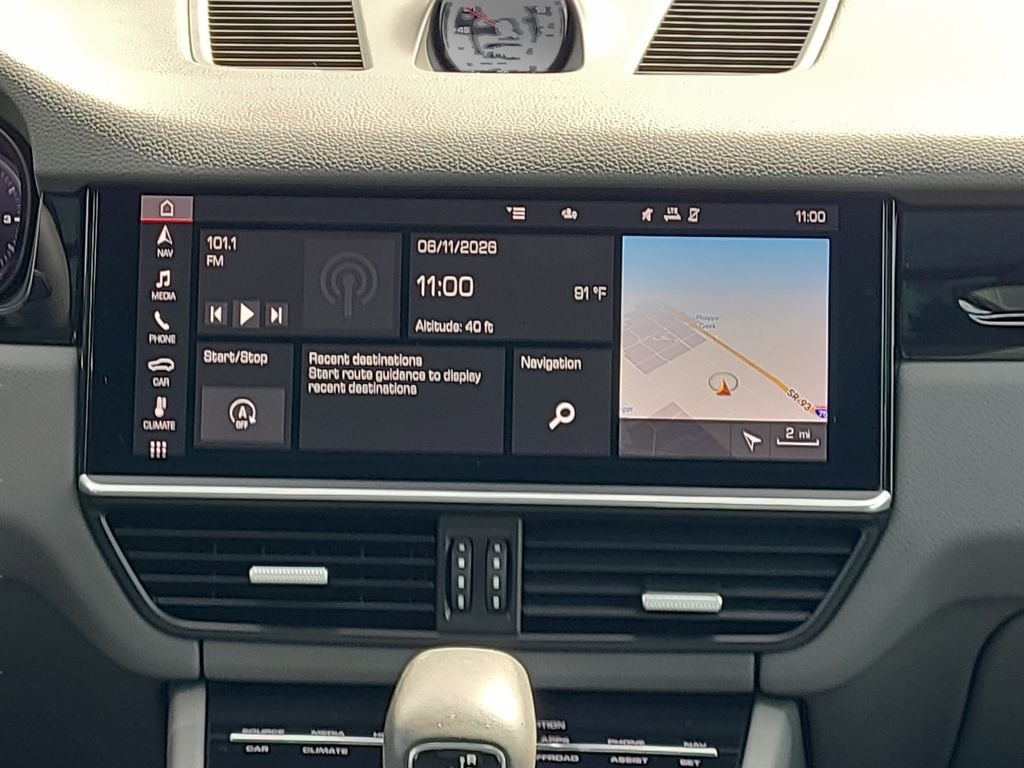 Used 2021  Porsche Base image 18