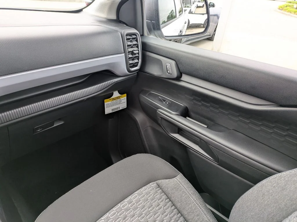 New 2026 Oxford White Ford XL image 16