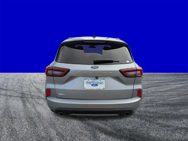 Certified Used 2023 Iconic Silver Metallic Ford ST-Line image 5