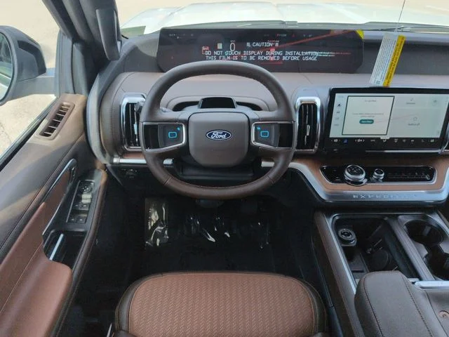 New 2027 Star White Metallic Tri-Coat Ford MAX King Ranch® image 16