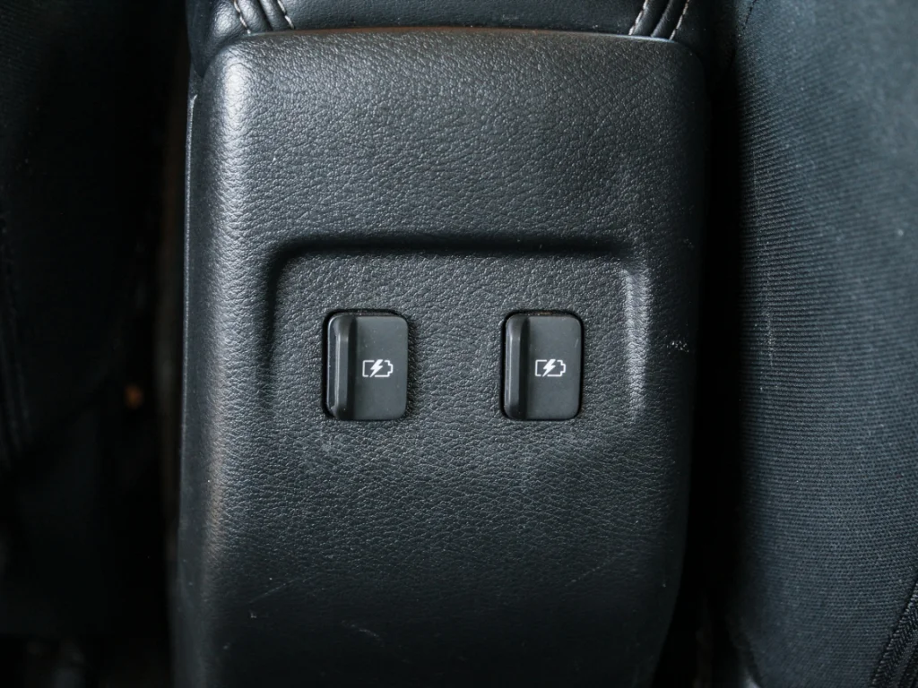 Used 2024 Boulder Gray Pearl Nissan SR image 22