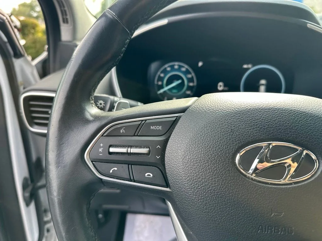 Used 2021 Quartz White Hyundai Limited image 29