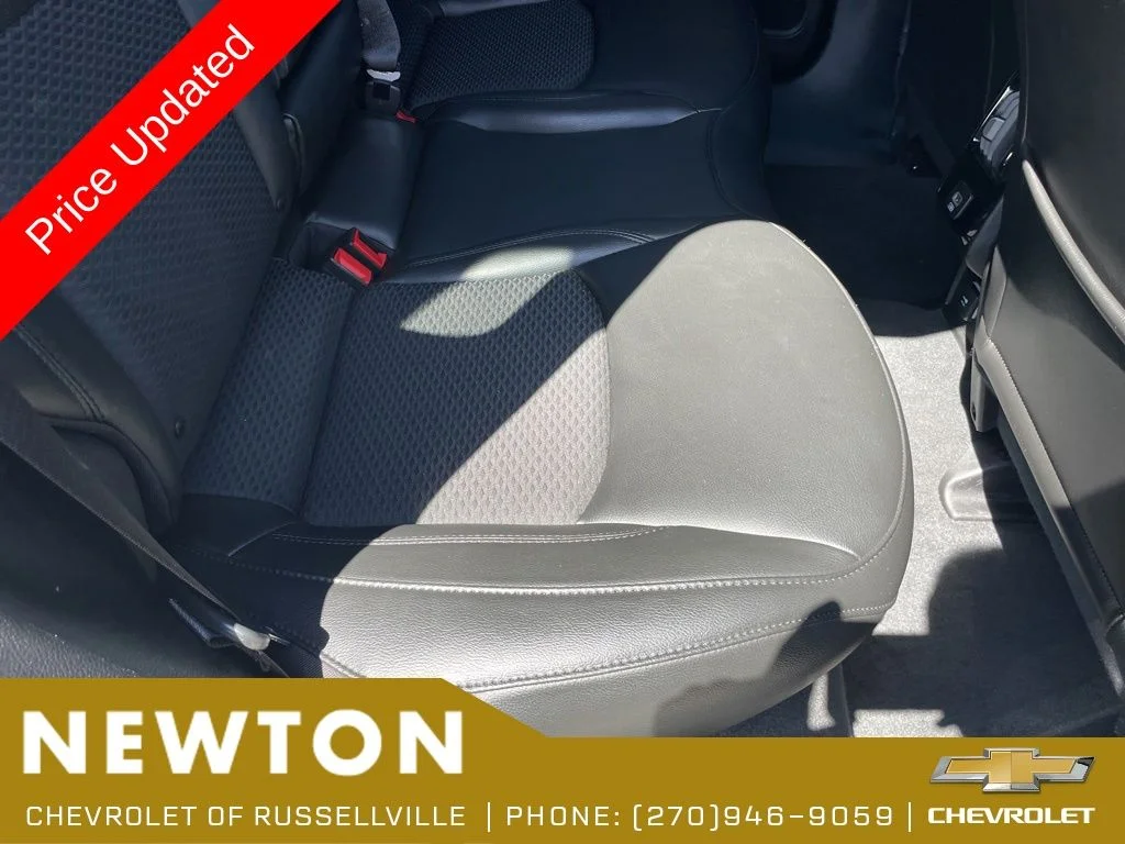 Used 2022 Diamond Black Jeep Latitude image 28
