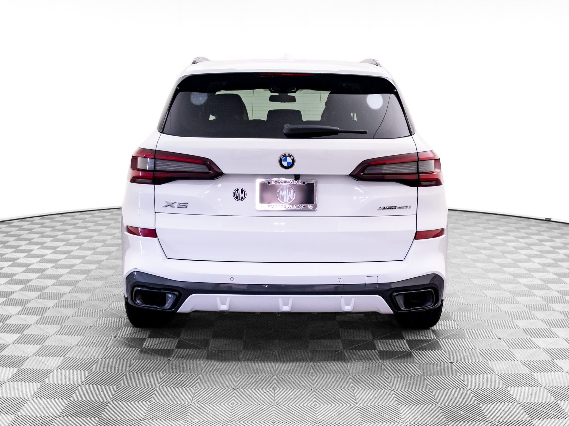 Used 2022 White BMW xDrive40i image 4
