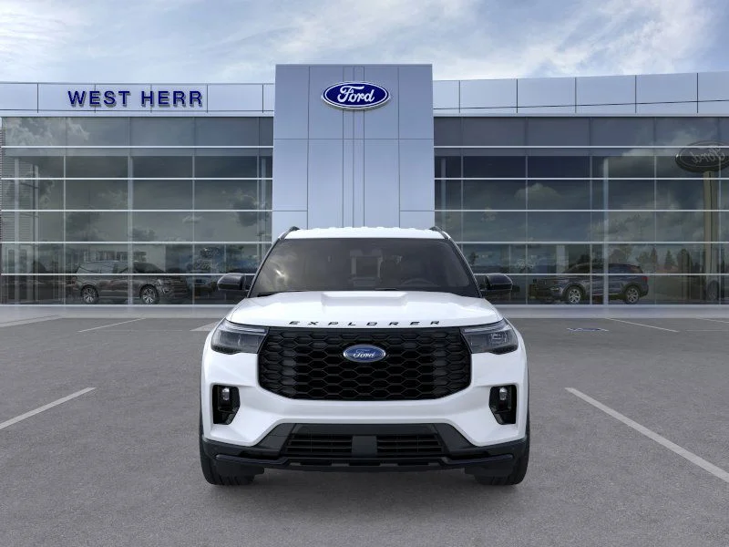 New 2026 Star White Metallic Tri-Coat Ford ST-Line image 7
