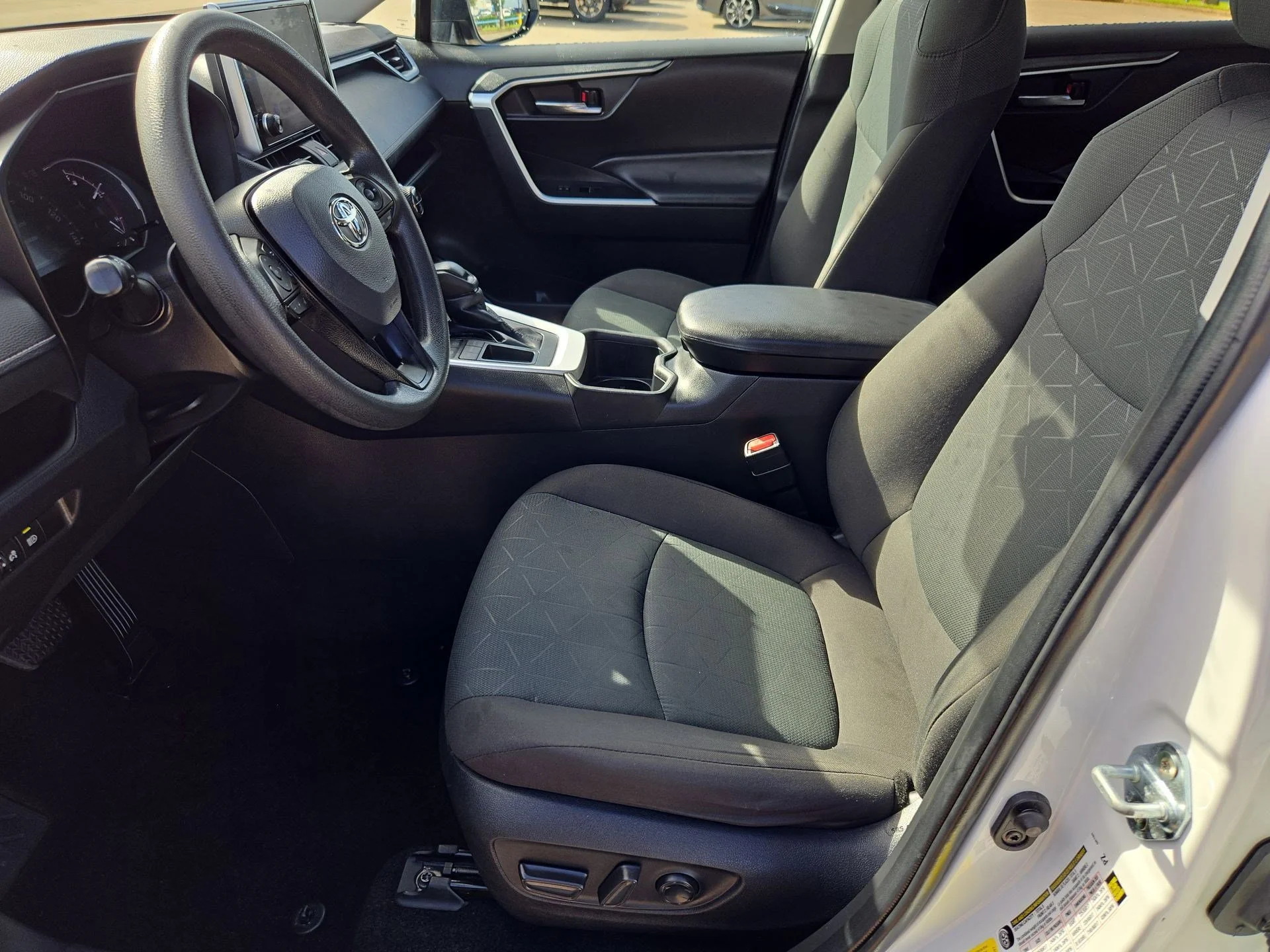 Used 2024 Wind Chill Pearl Toyota XLE image 15