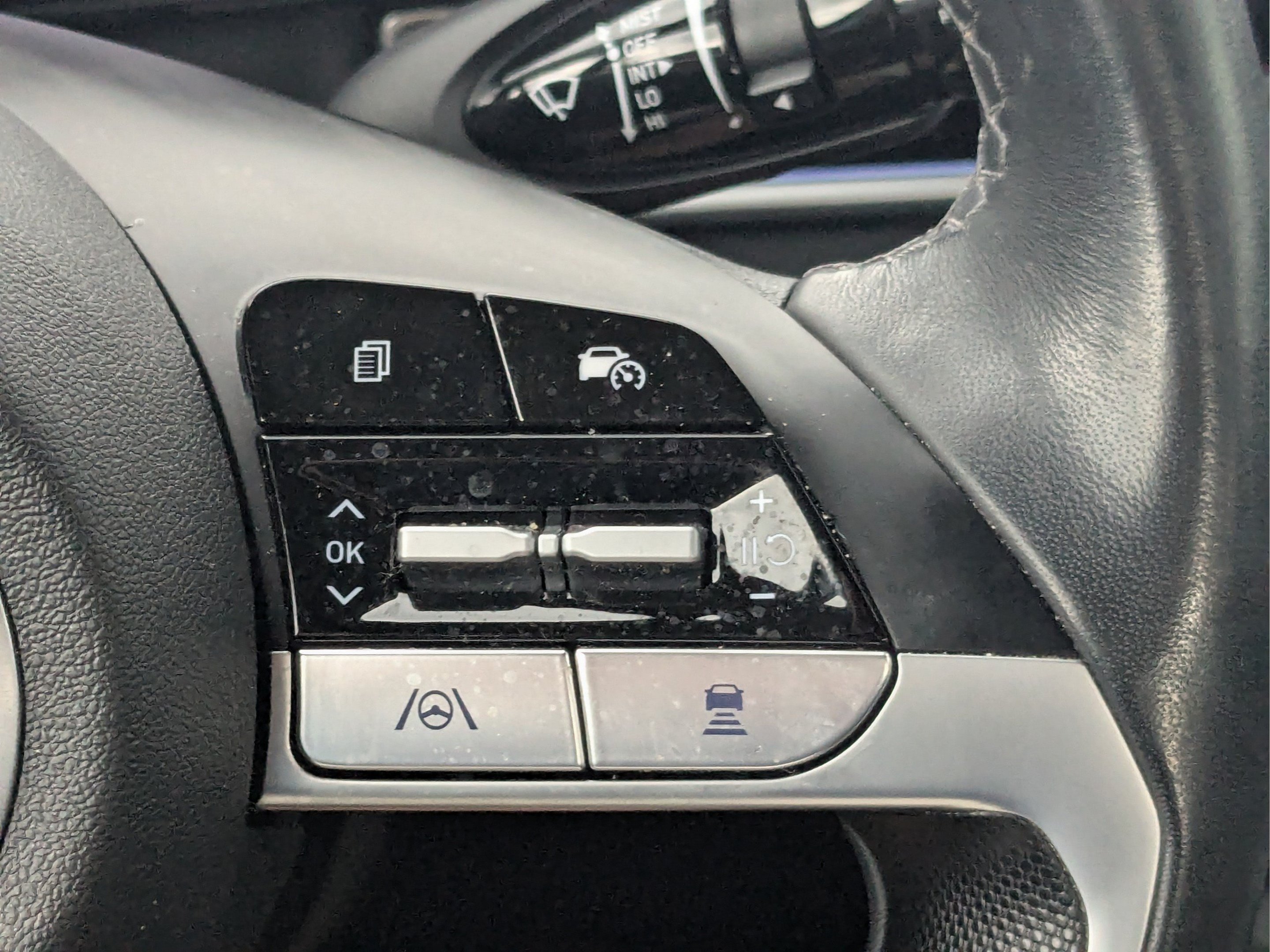 2024 Hyundai Elantra SEL - Photo 22