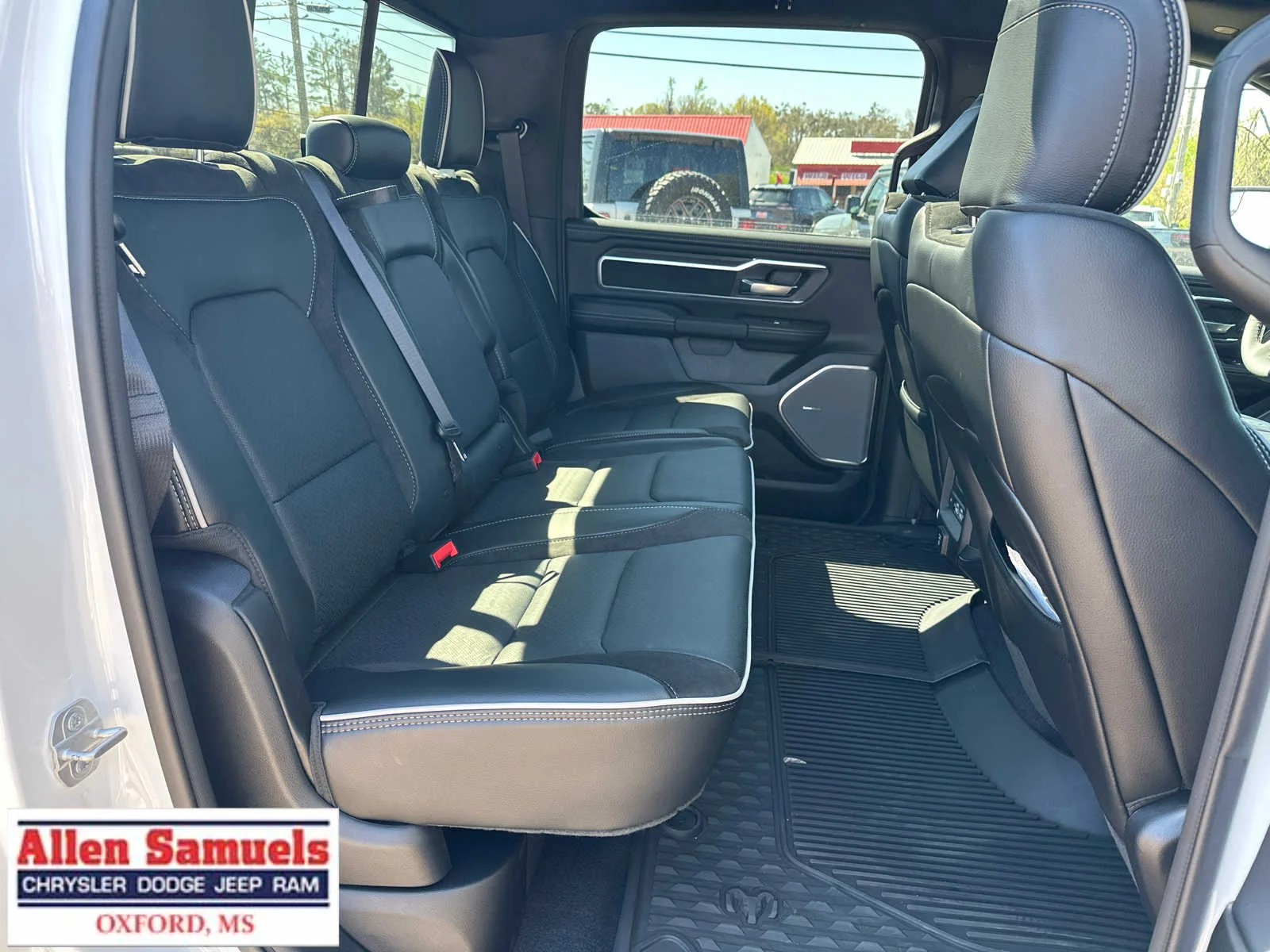 2026 RAM 1500 Laramie - Photo 44