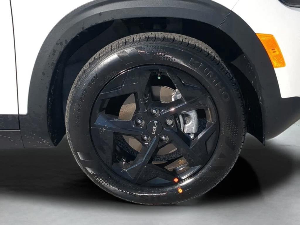 2026 Kia Seltos EX - Photo 13