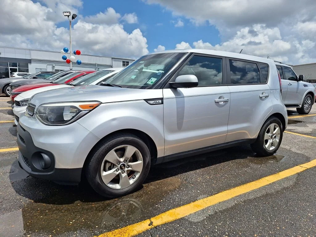 2017 Kia Soul 1.6L Base 6 A/T's photo