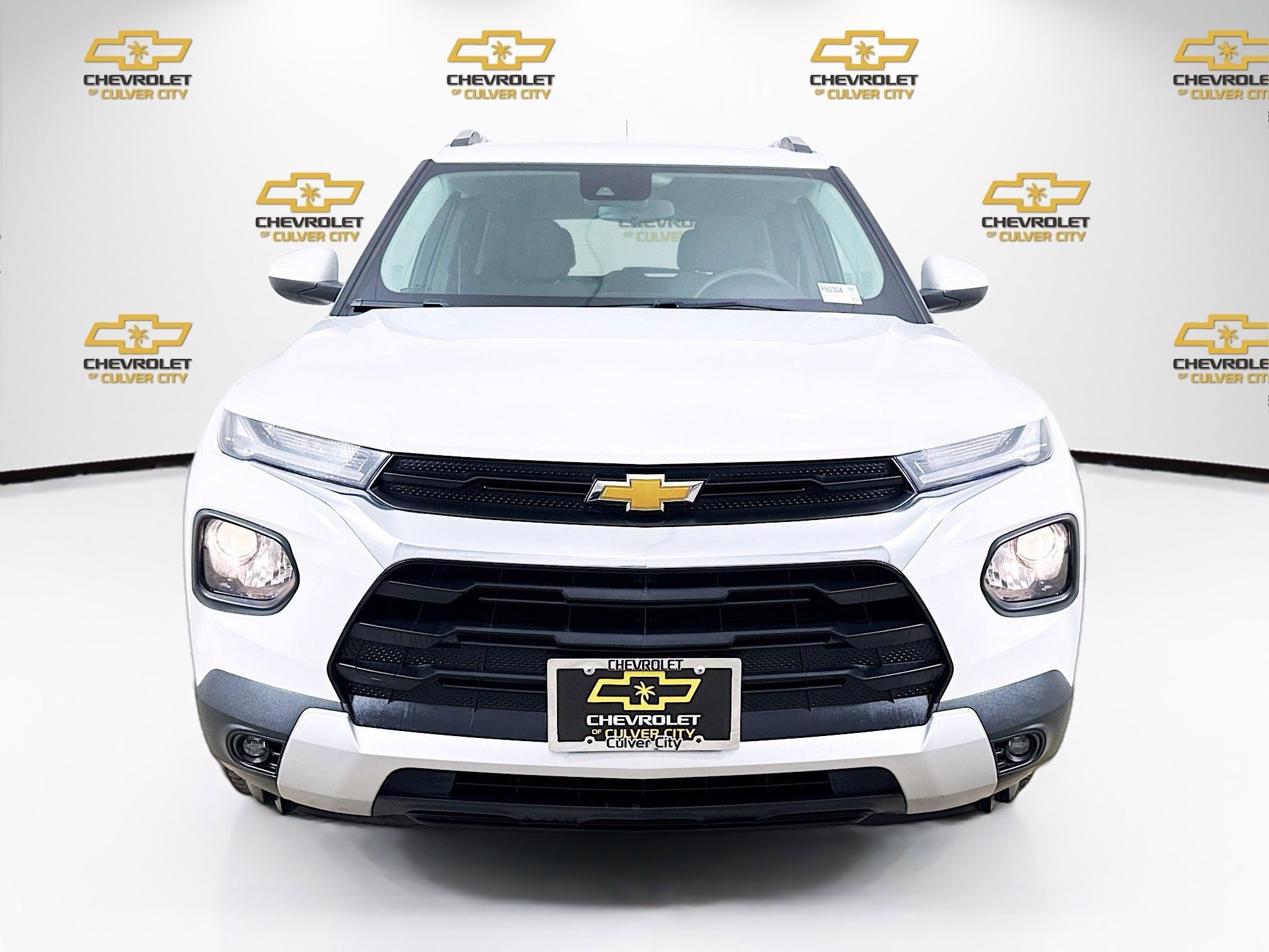 Used 2023 Summit White Chevrolet LT image 2