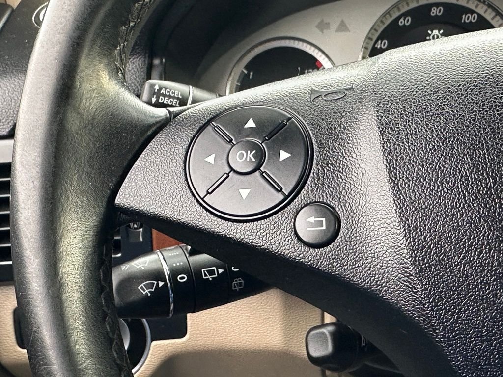 Used 2011 Green Mercedes-Benz GLK 350 image 47