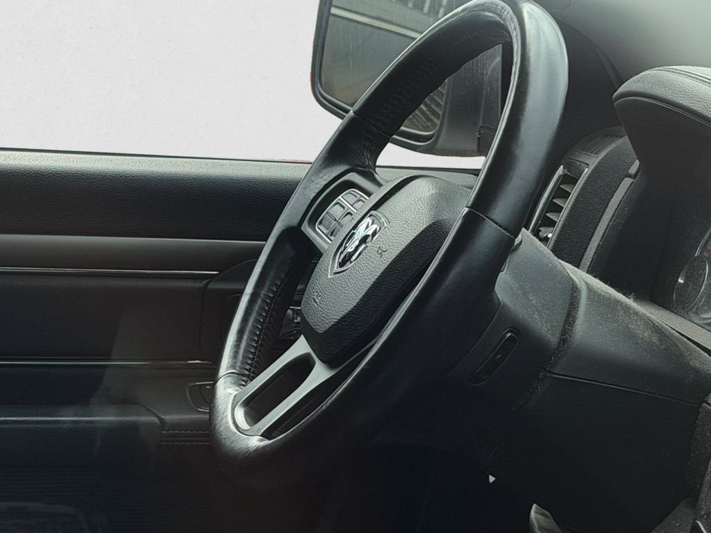 Used 2015 White Ram Sport image 7