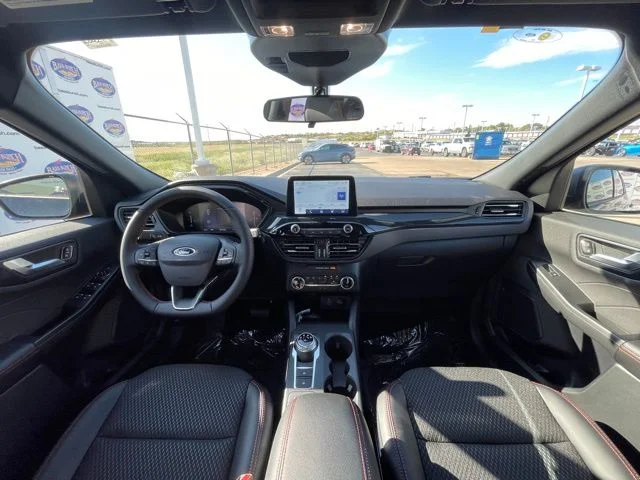 2026 Ford Escape ST-Line - Photo 10