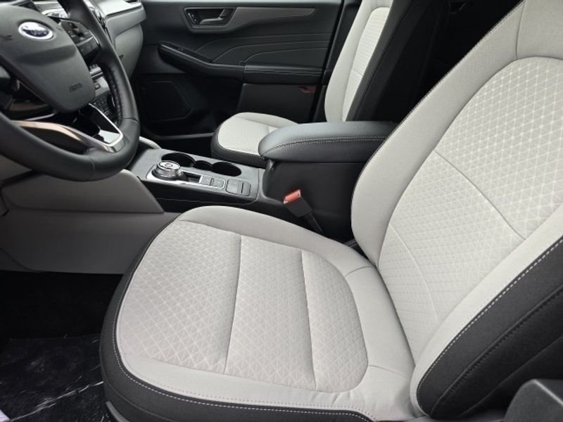 2025 Ford Escape Active - Photo 8