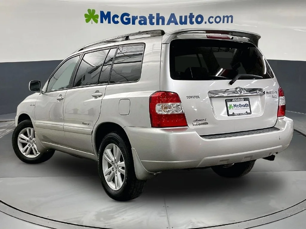 Used 2006 Silver Toyota Limited image 4