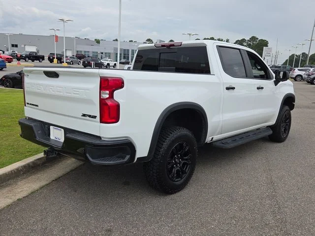 Used 2024 White Chevrolet ZR2 image 12