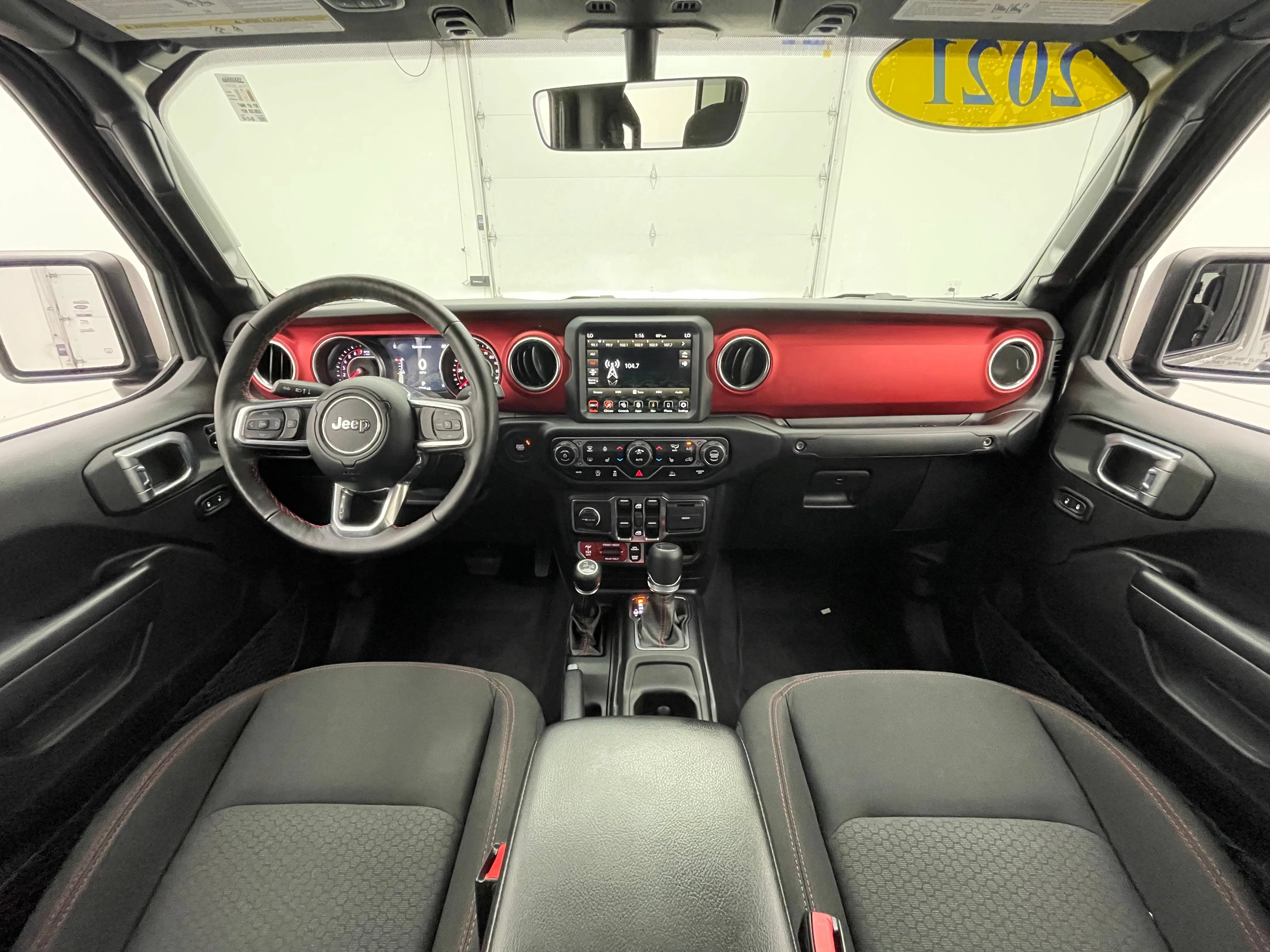 Used 2021  Jeep Rubicon image 3