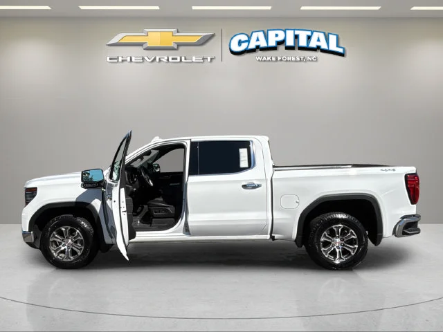 Used 2025 White GMC SLT image 9