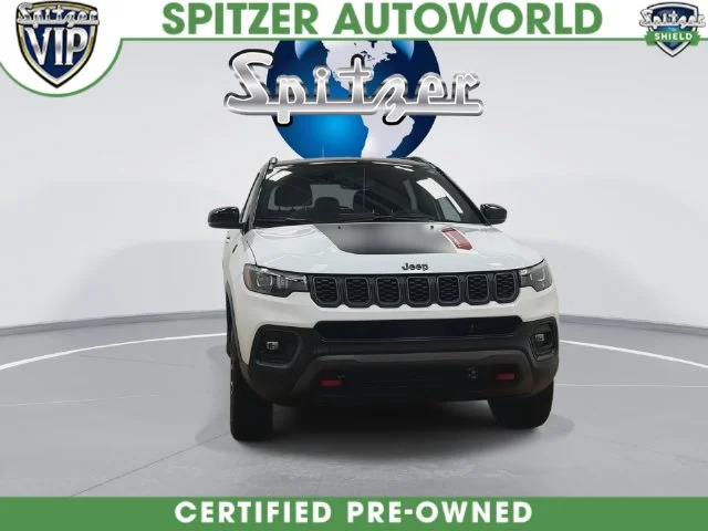 Used 2025 White Jeep Trailhawk image 8
