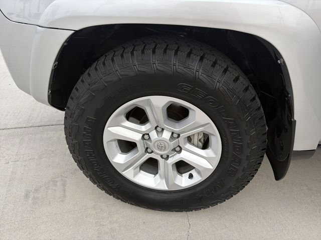 Used 2022 Silver Toyota SR5 image 32