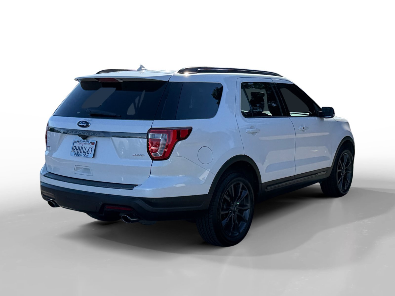 Used 2019 White Platinum Clearcoat Metallic Ford XLT image 5
