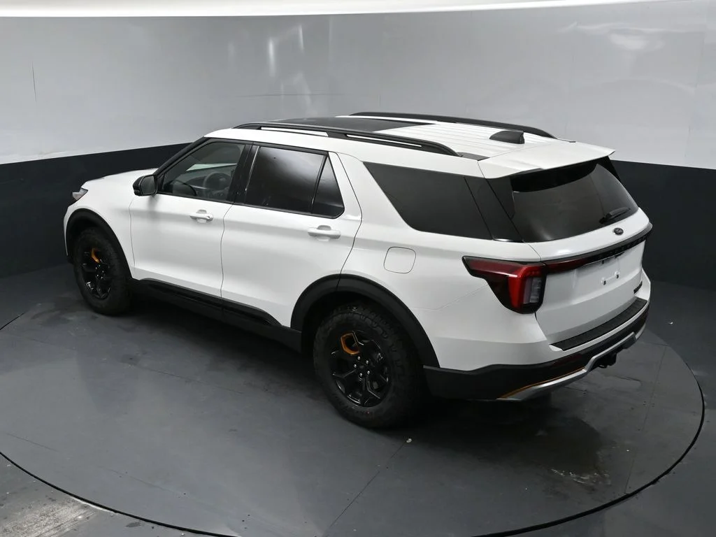 New 2026 White Ford Tremor image 36