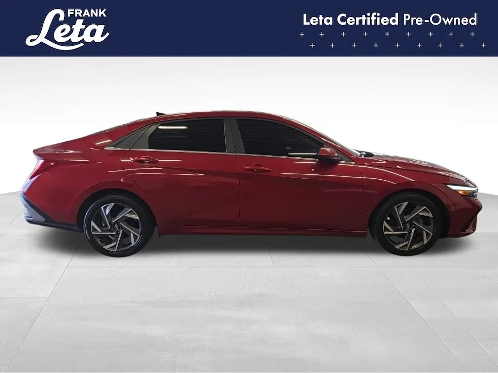 Certified Used 2025 Red Hyundai SEL Convenience image 8